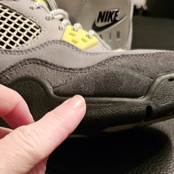 Jordan 4 Retro Mid Neon 95 Size 37.5 - Picture 8 of 10